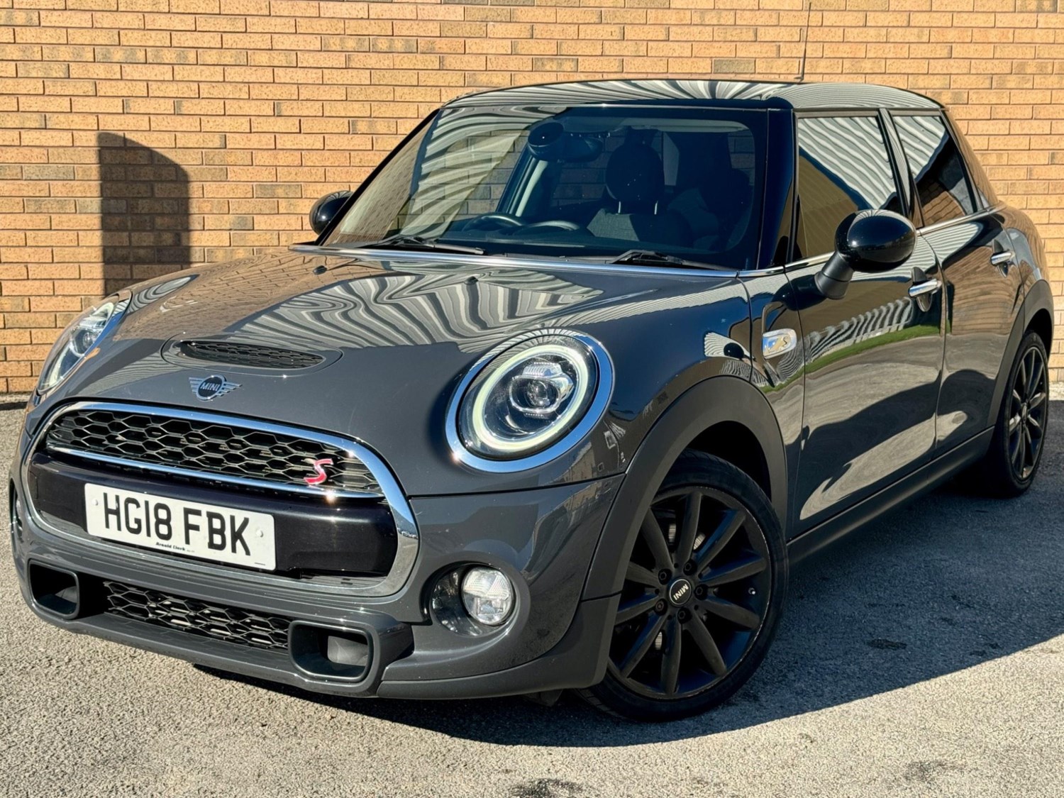 MINI Hatch Listing Image