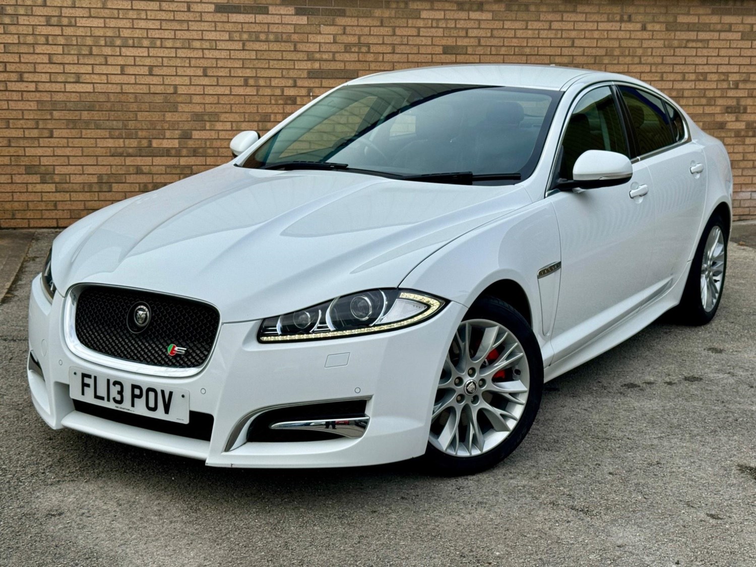 Jaguar XF Listing Image