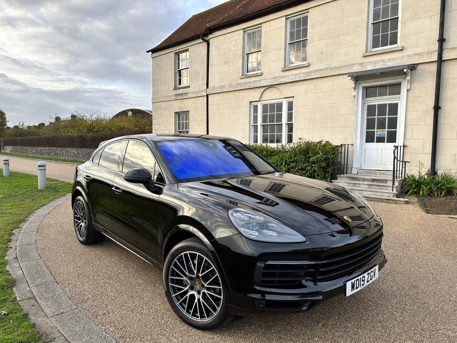 Porsche Cayenne Listing Image