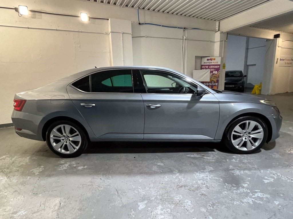 Skoda Superb Listing Image