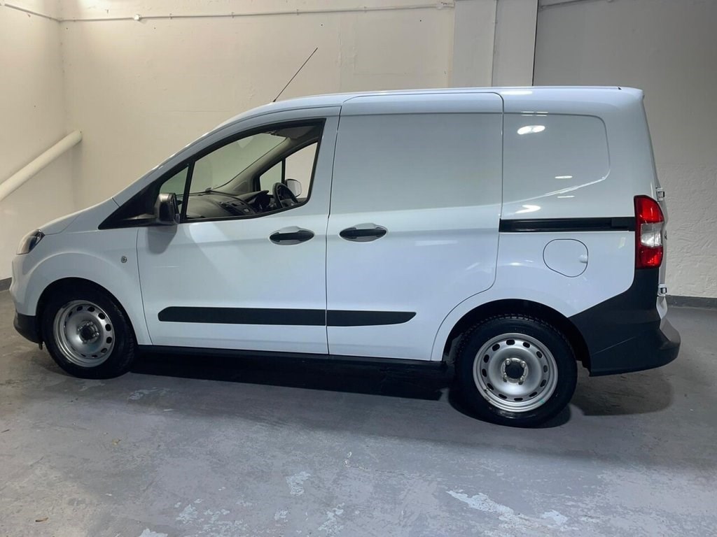 Ford Transit Courier Listing Image