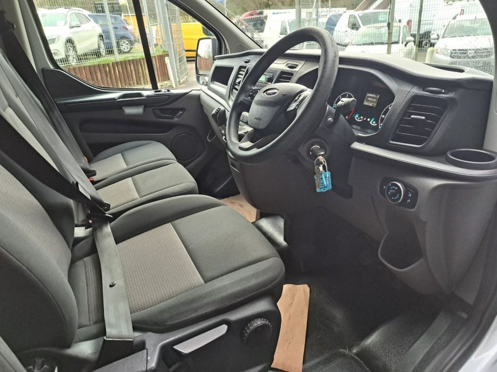 Ford Transit Custom Listing Image