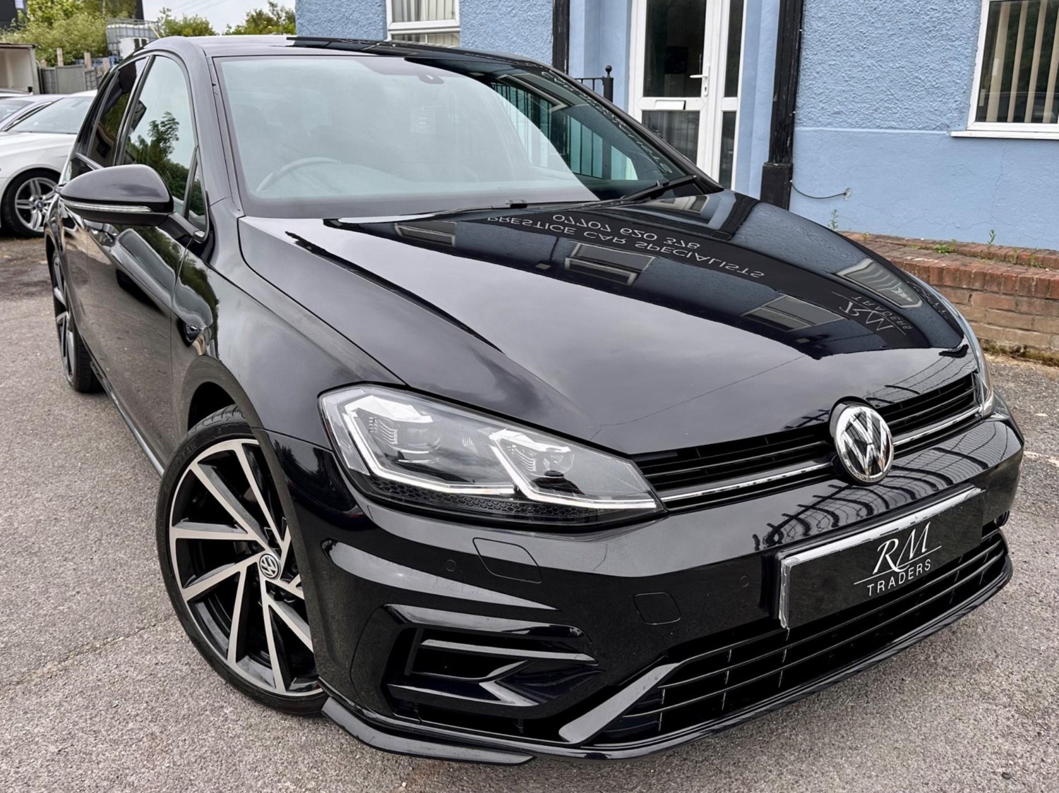 Volkswagen Golf Listing Image