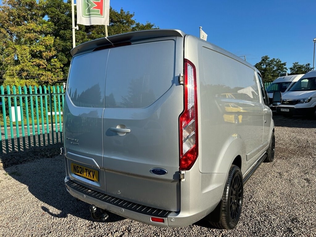 Ford Transit Custom Listing Image