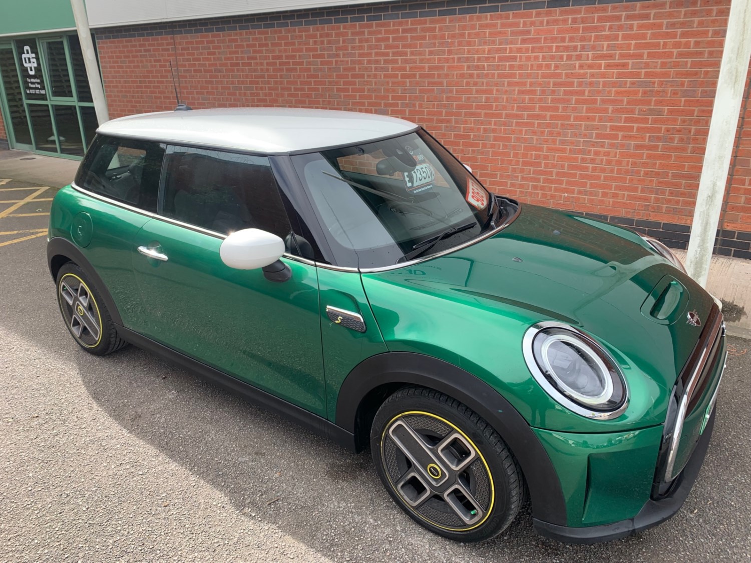 MINI Hatch Listing Image