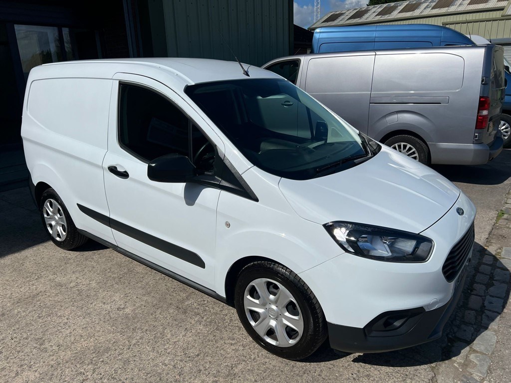 Ford Transit Courier Listing Image