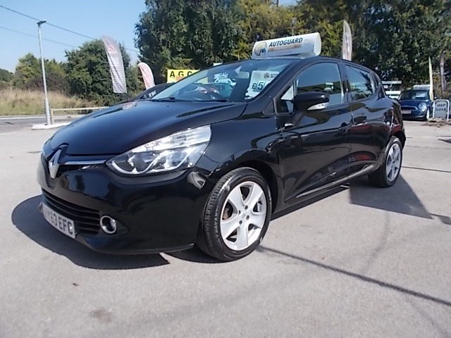 Renault Clio Listing Image