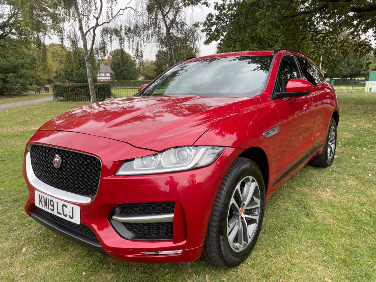 Jaguar F-PACE Listing Image