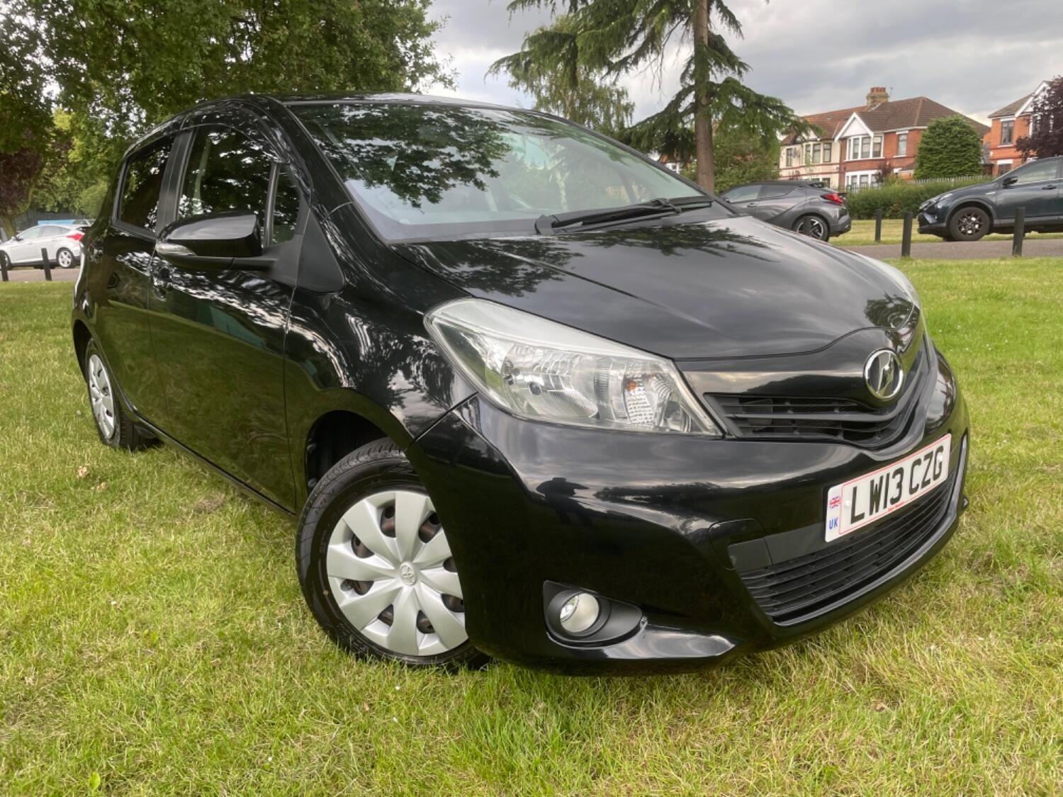 Toyota Yaris Listing Image