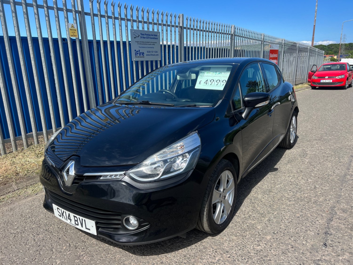 Renault Clio Listing Image