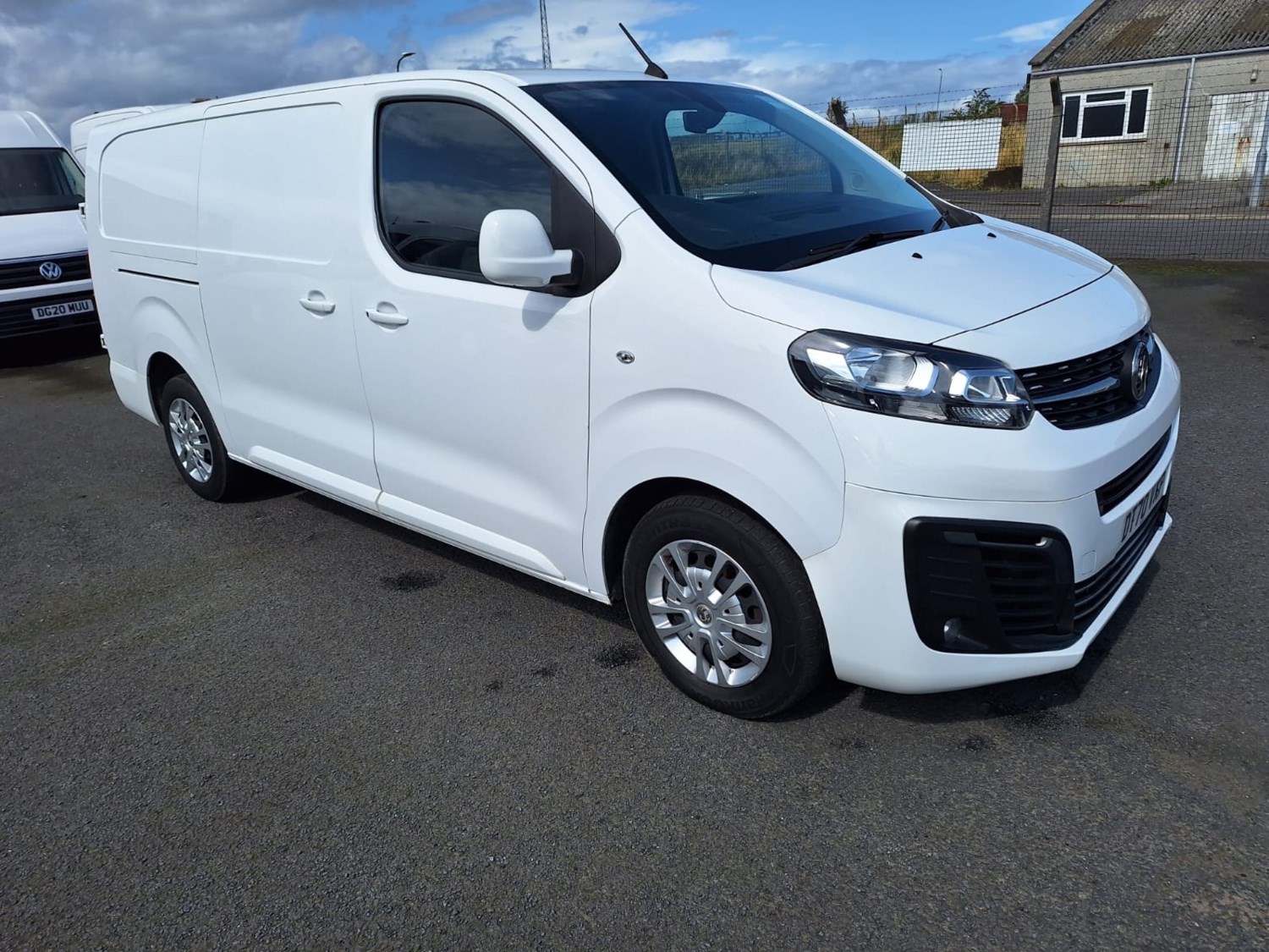 Vauxhall Vivaro Listing Image