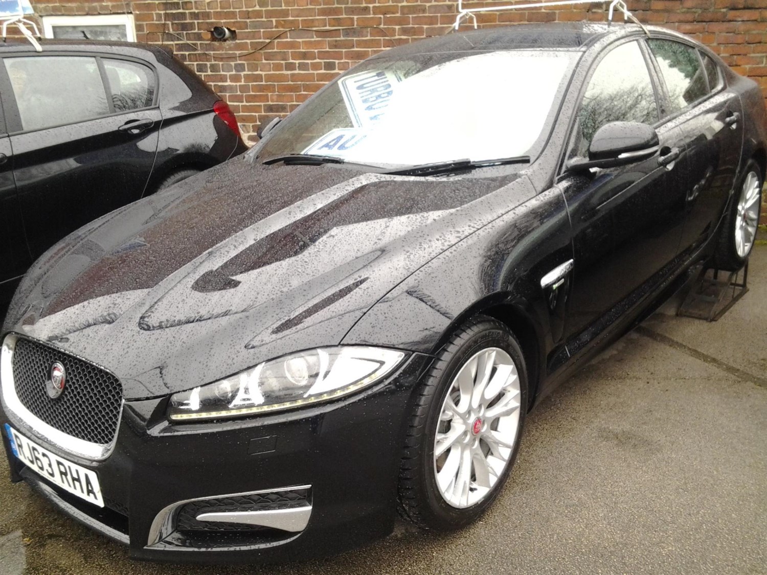 Jaguar XF Listing Image