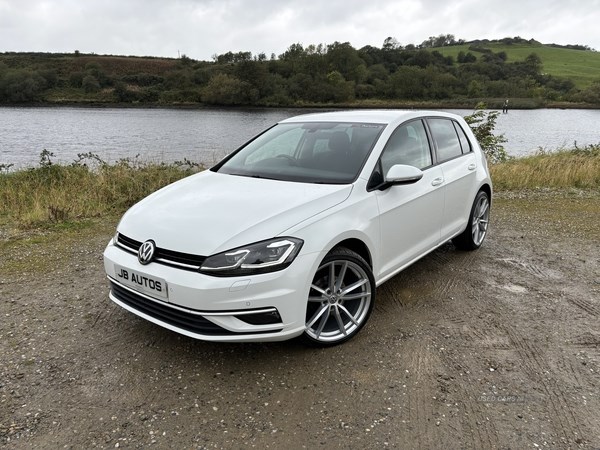 Volkswagen Golf Listing Image