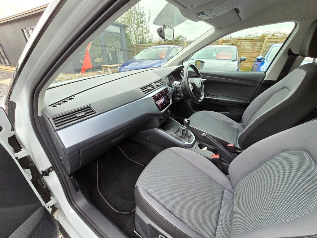 SEAT Arona Listing Image