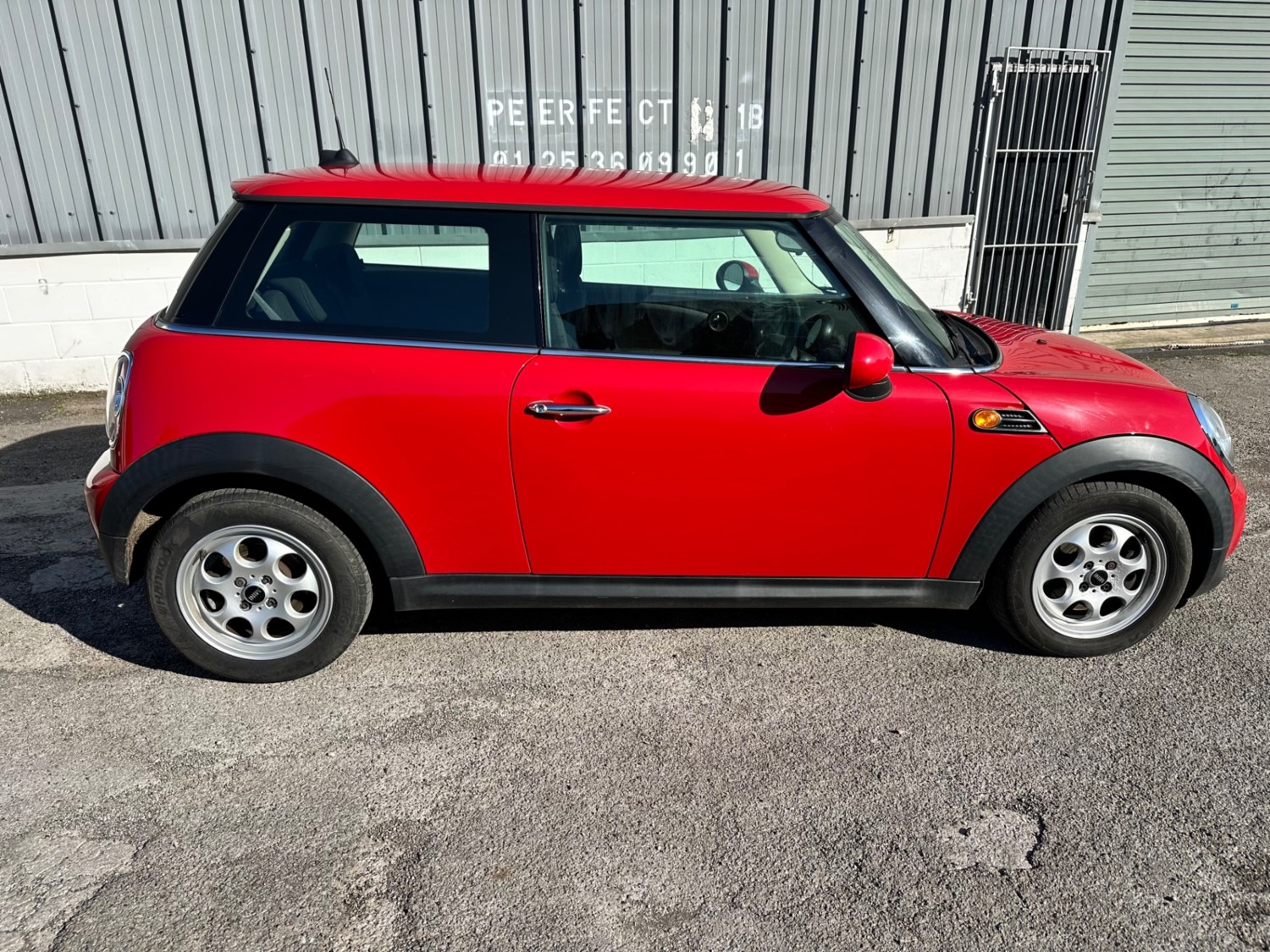 MINI Hatch Listing Image