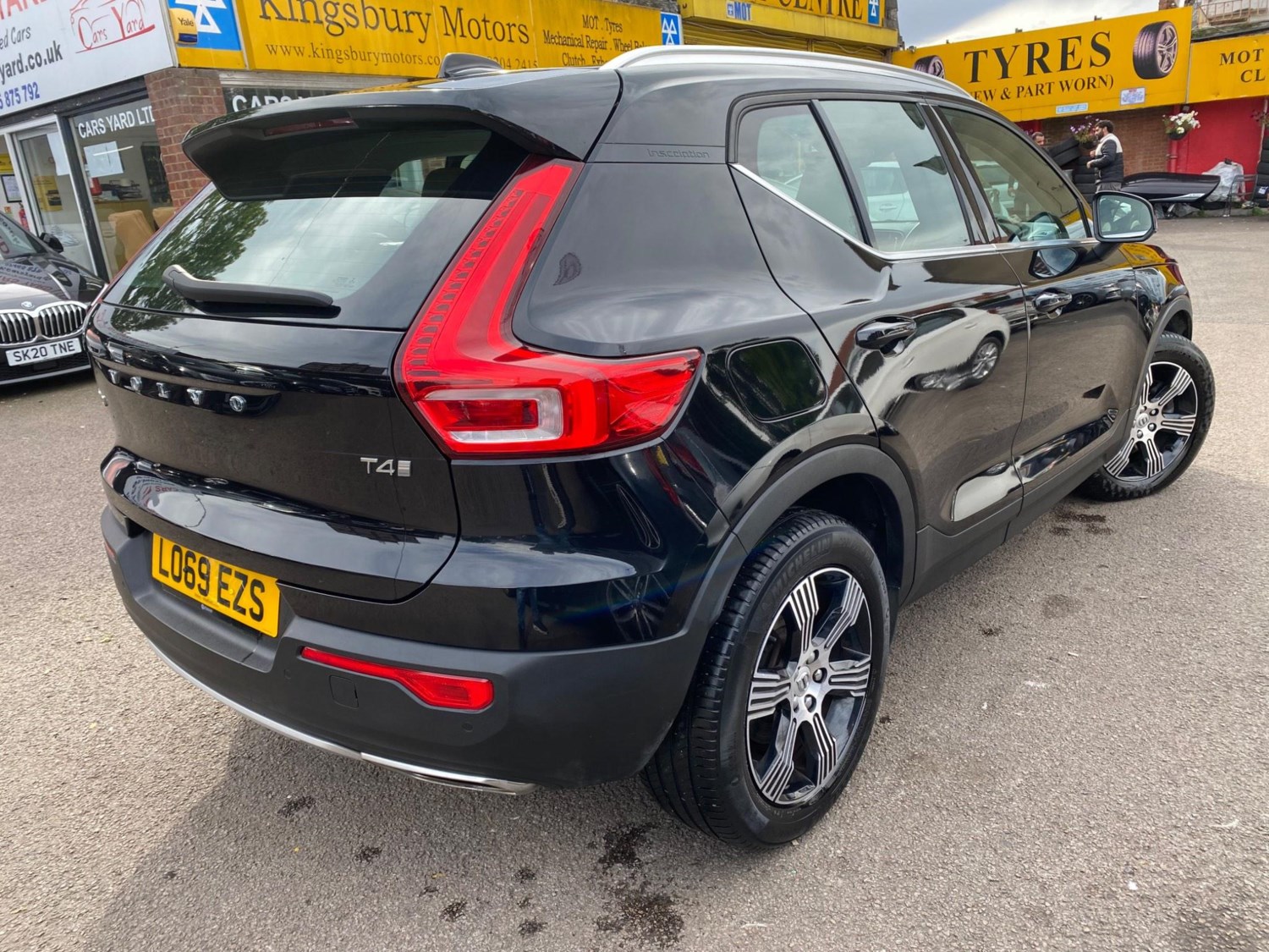 Volvo XC40 Listing Image