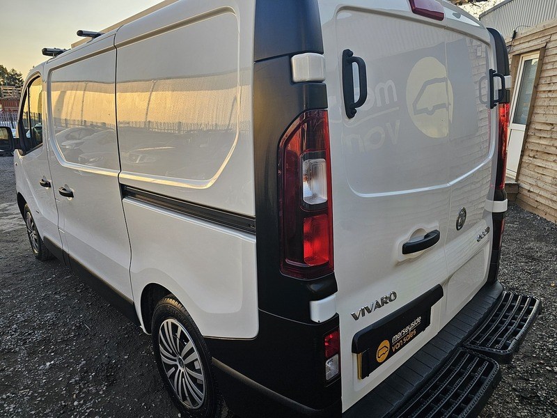 Vauxhall Vivaro Listing Image