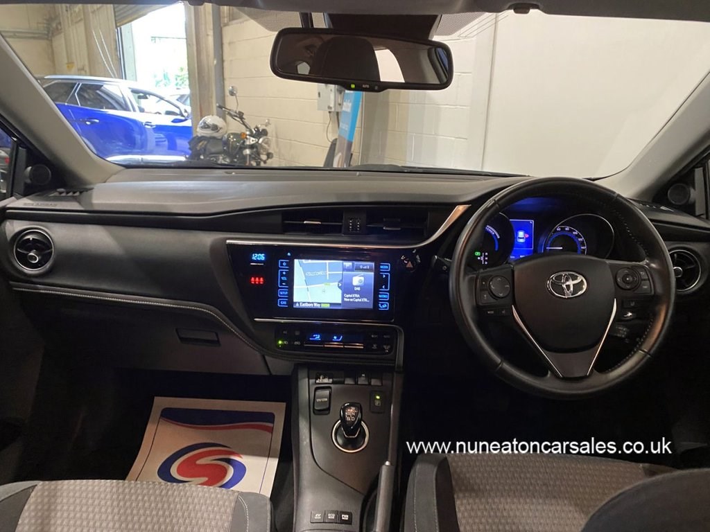 Toyota Auris Listing Image