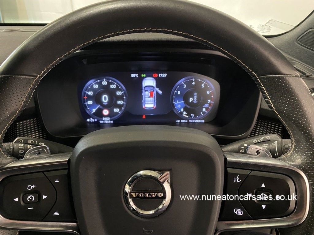 Volvo XC40 Listing Image