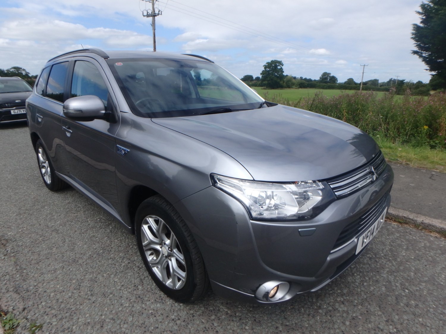 Mitsubishi Outlander Listing Image