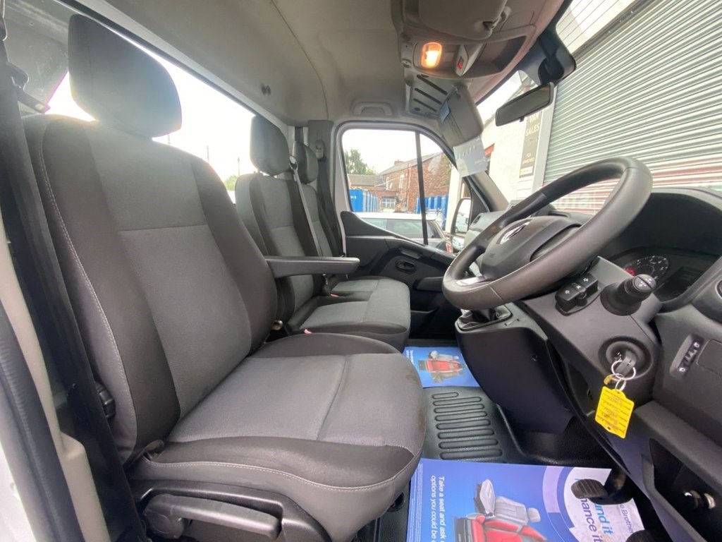 Renault Master Listing Image