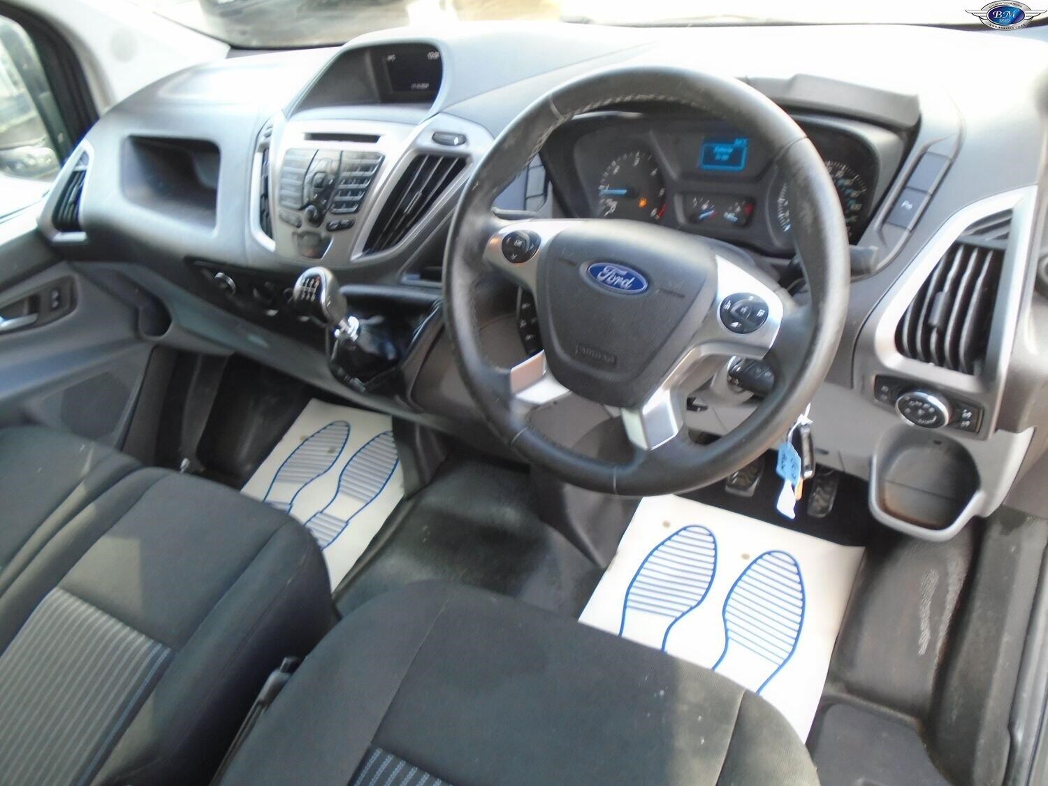 Ford Transit Custom Listing Image