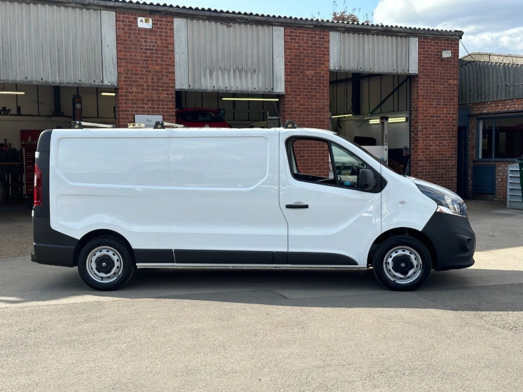 Vauxhall Vivaro Listing Image