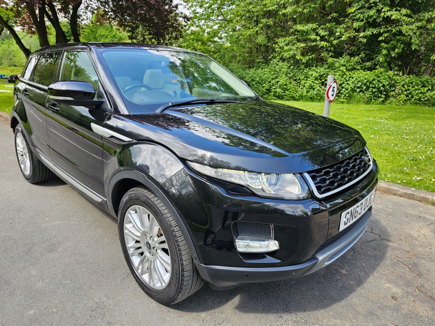 Land Rover Range Rover Evoque Listing Image