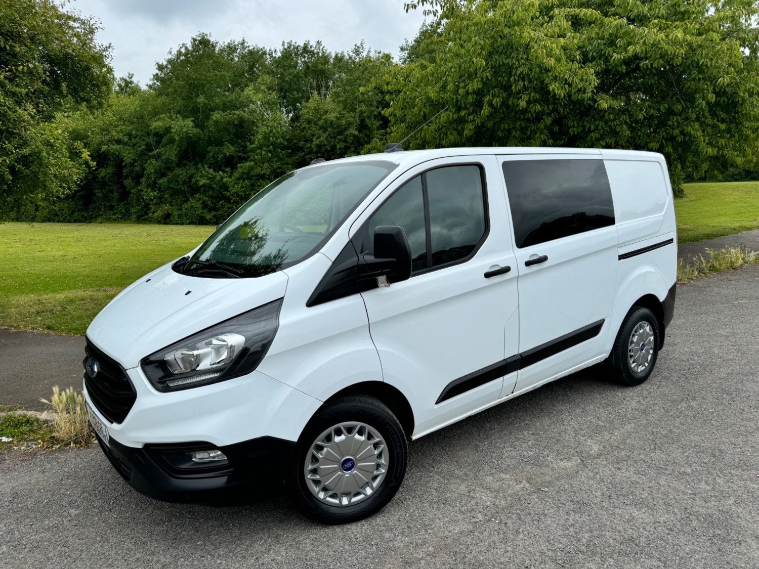 Ford Transit Custom Listing Image