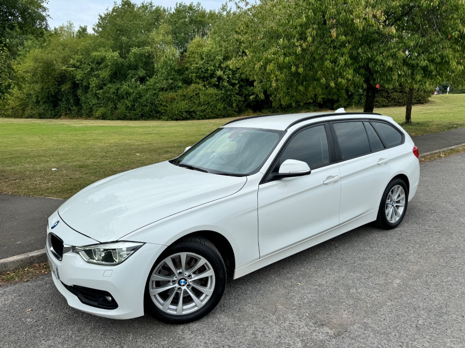 BMW 3 Series Listing Image