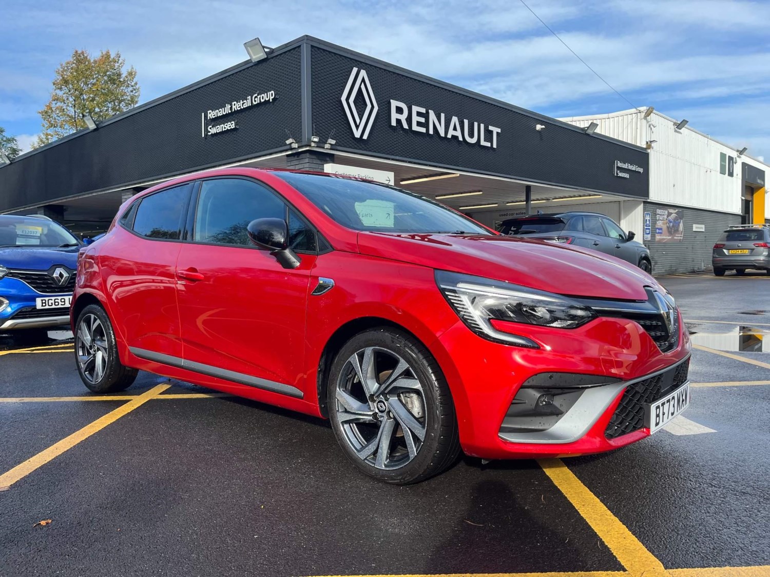 Renault Clio Listing Image