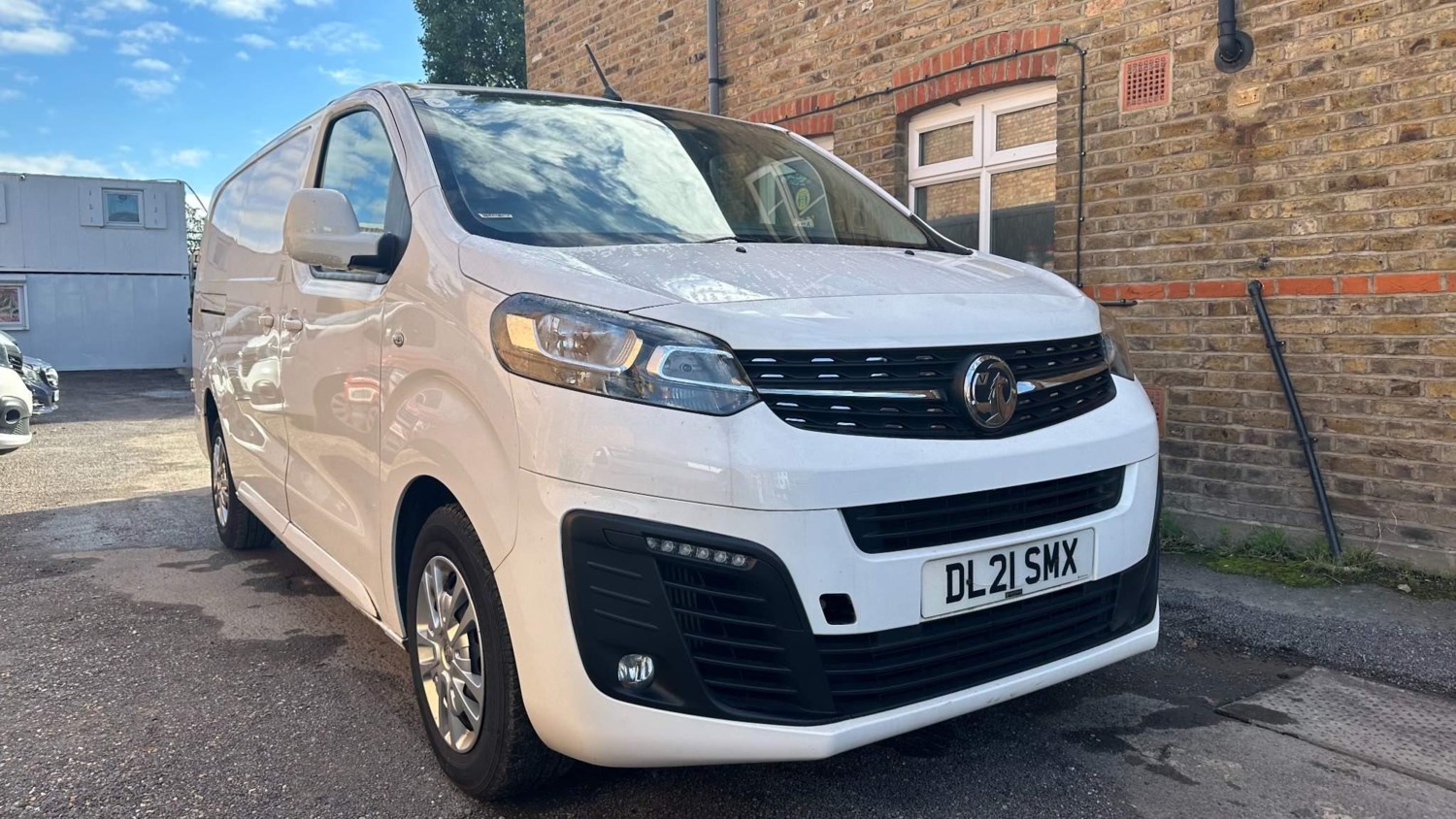 Vauxhall Vivaro Listing Image