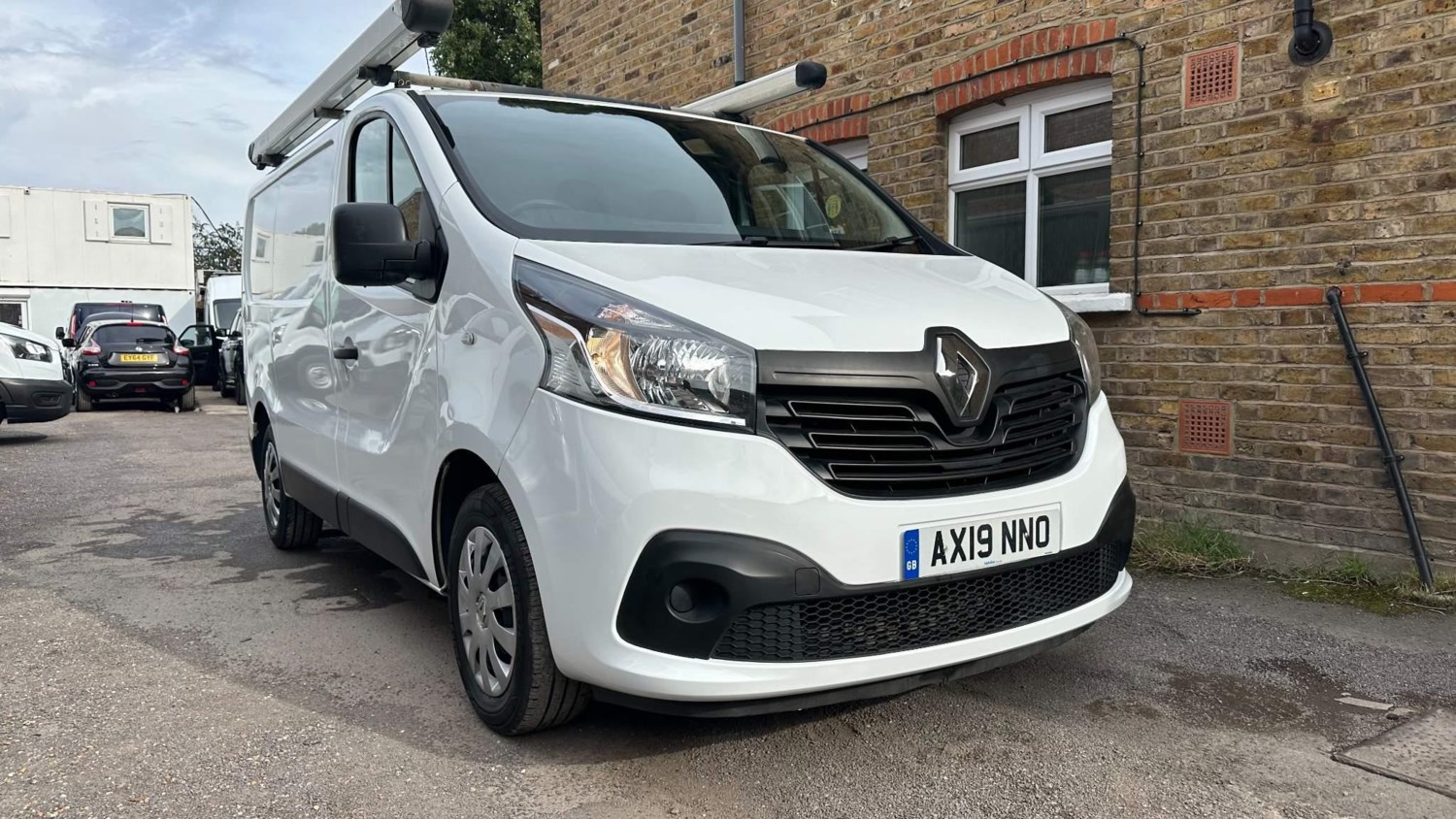 Renault Trafic Listing Image