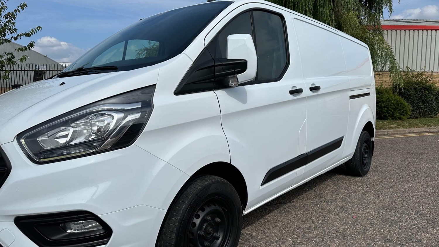 Ford Transit Custom Listing Image