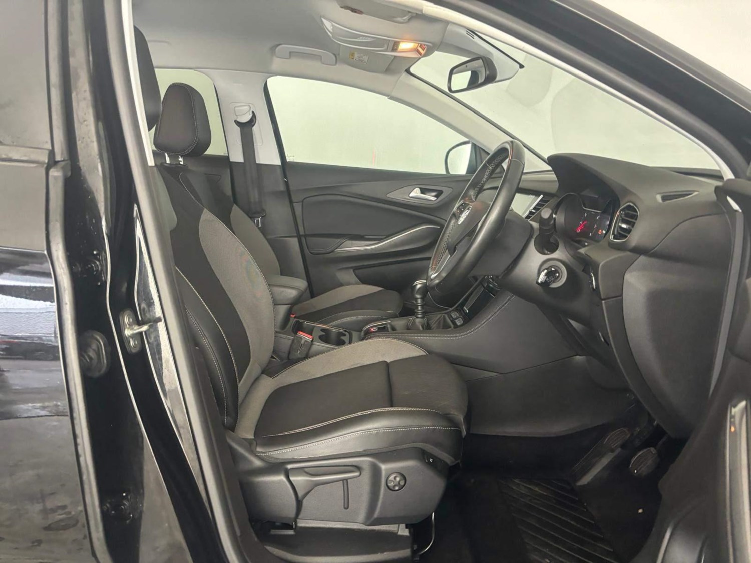 Vauxhall Grandland X Listing Image