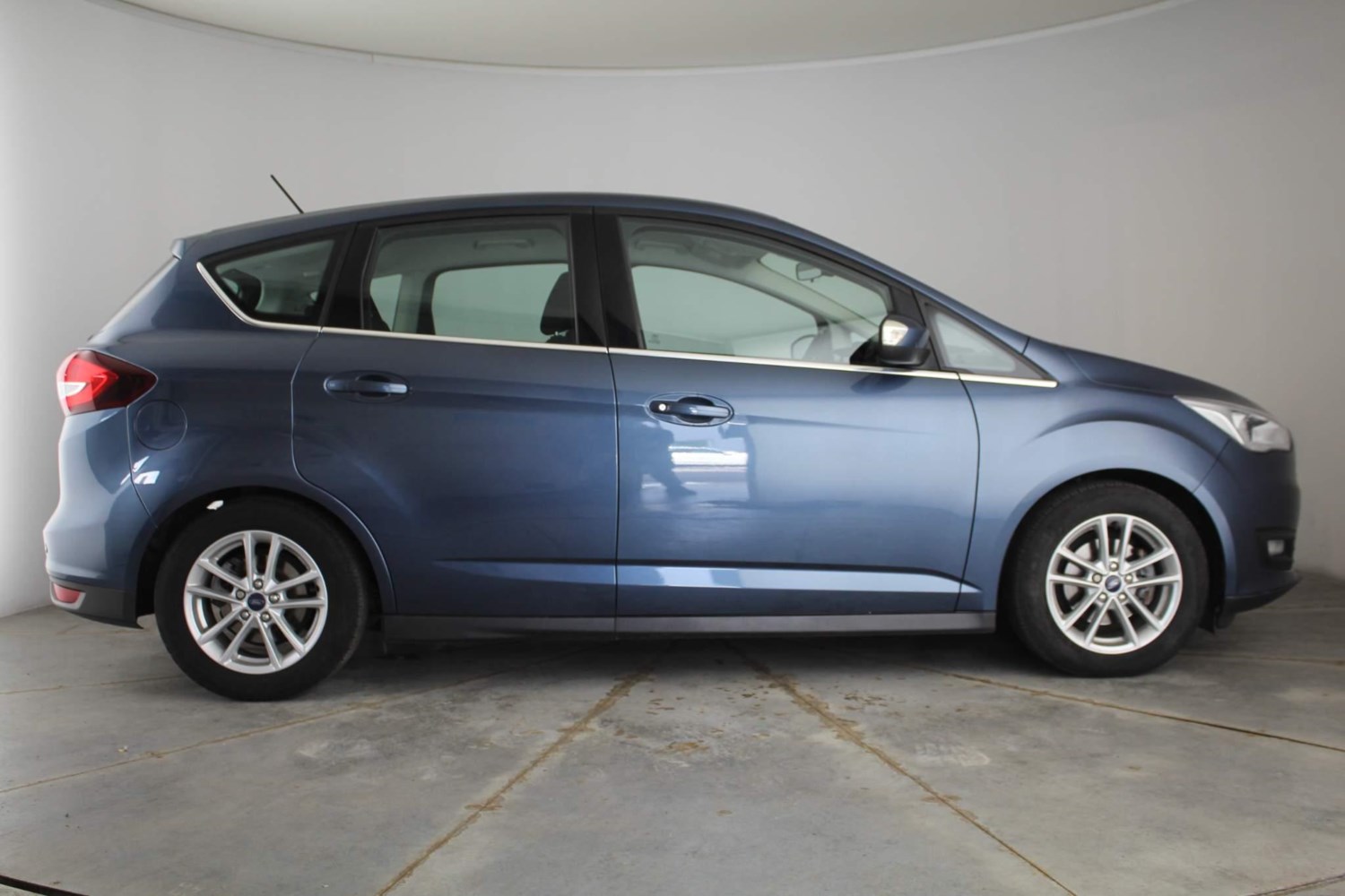 Ford C-Max Listing Image