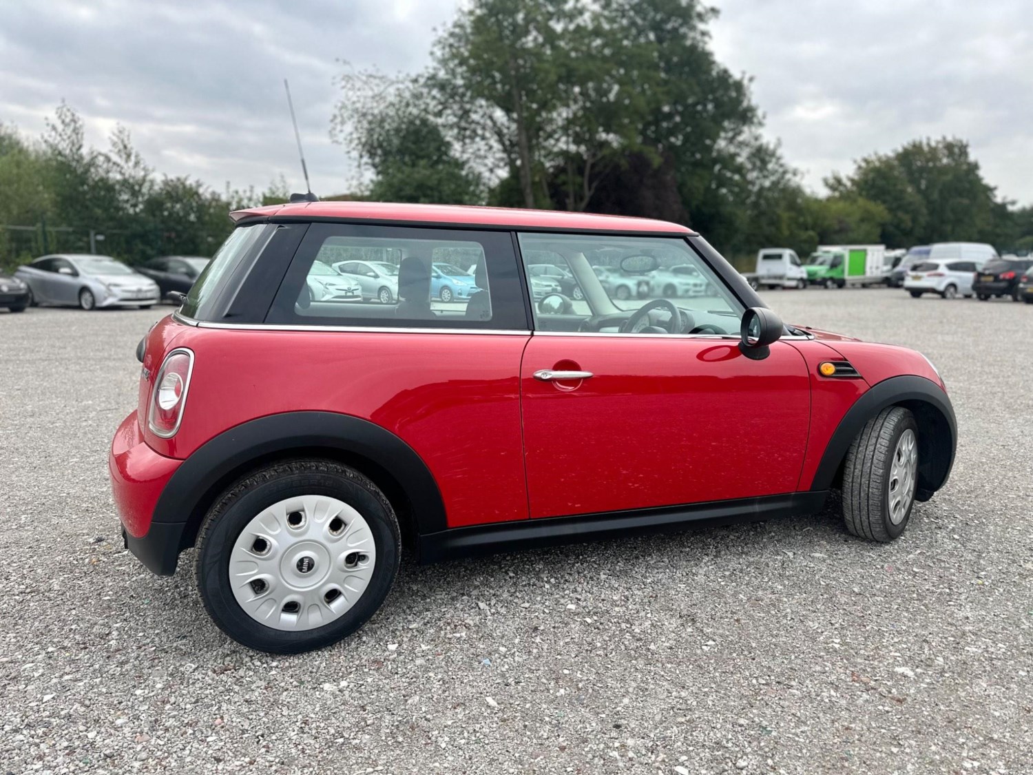 MINI Hatch Listing Image