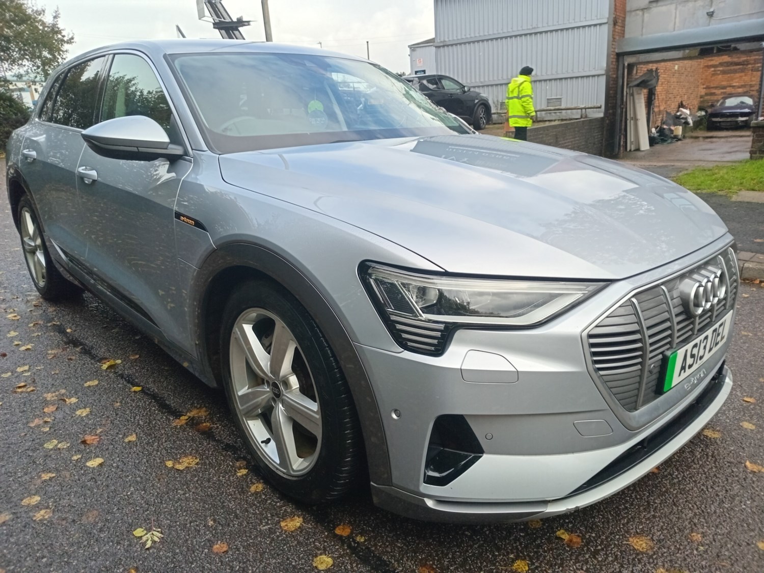 Audi e-tron Listing Image