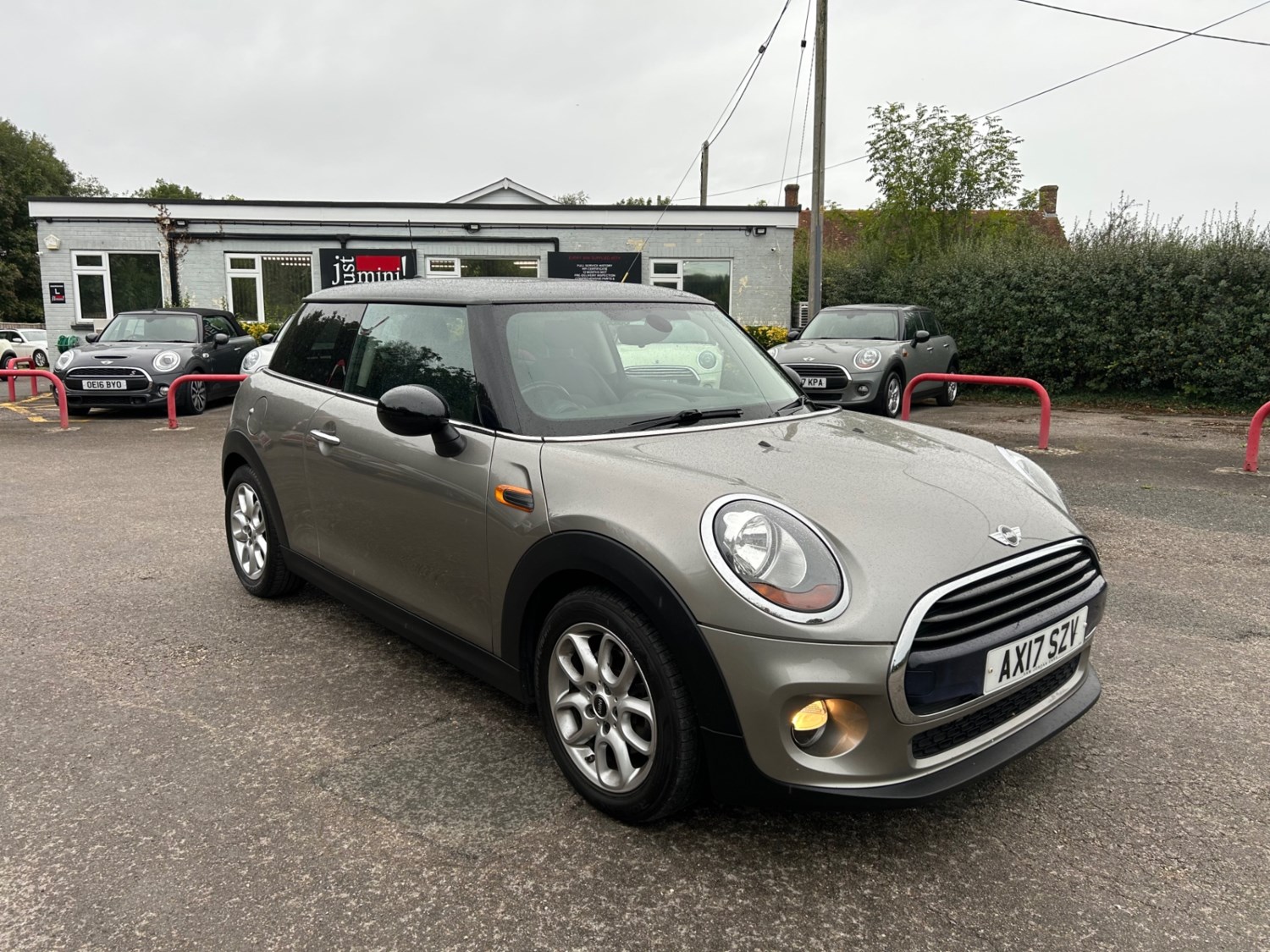 MINI Hatch Listing Image