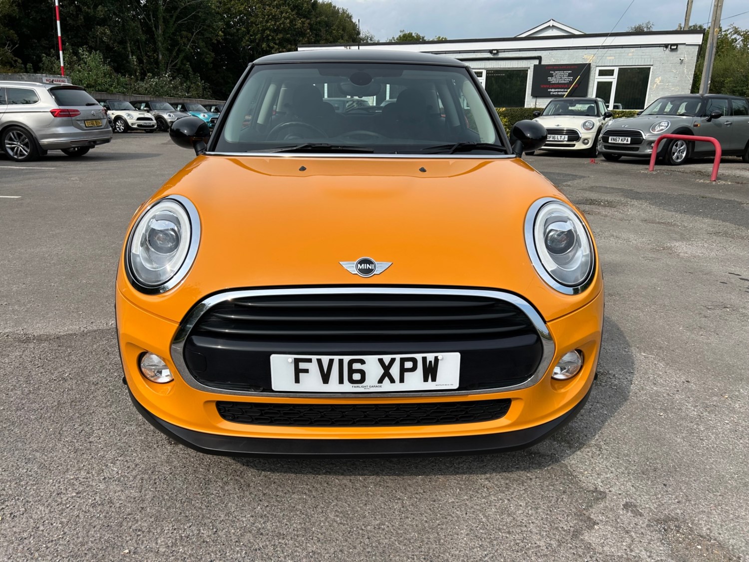 MINI Hatch Listing Image