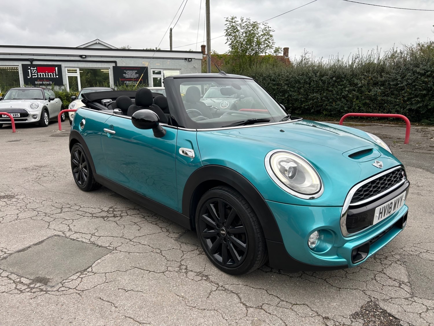 MINI Convertible Listing Image