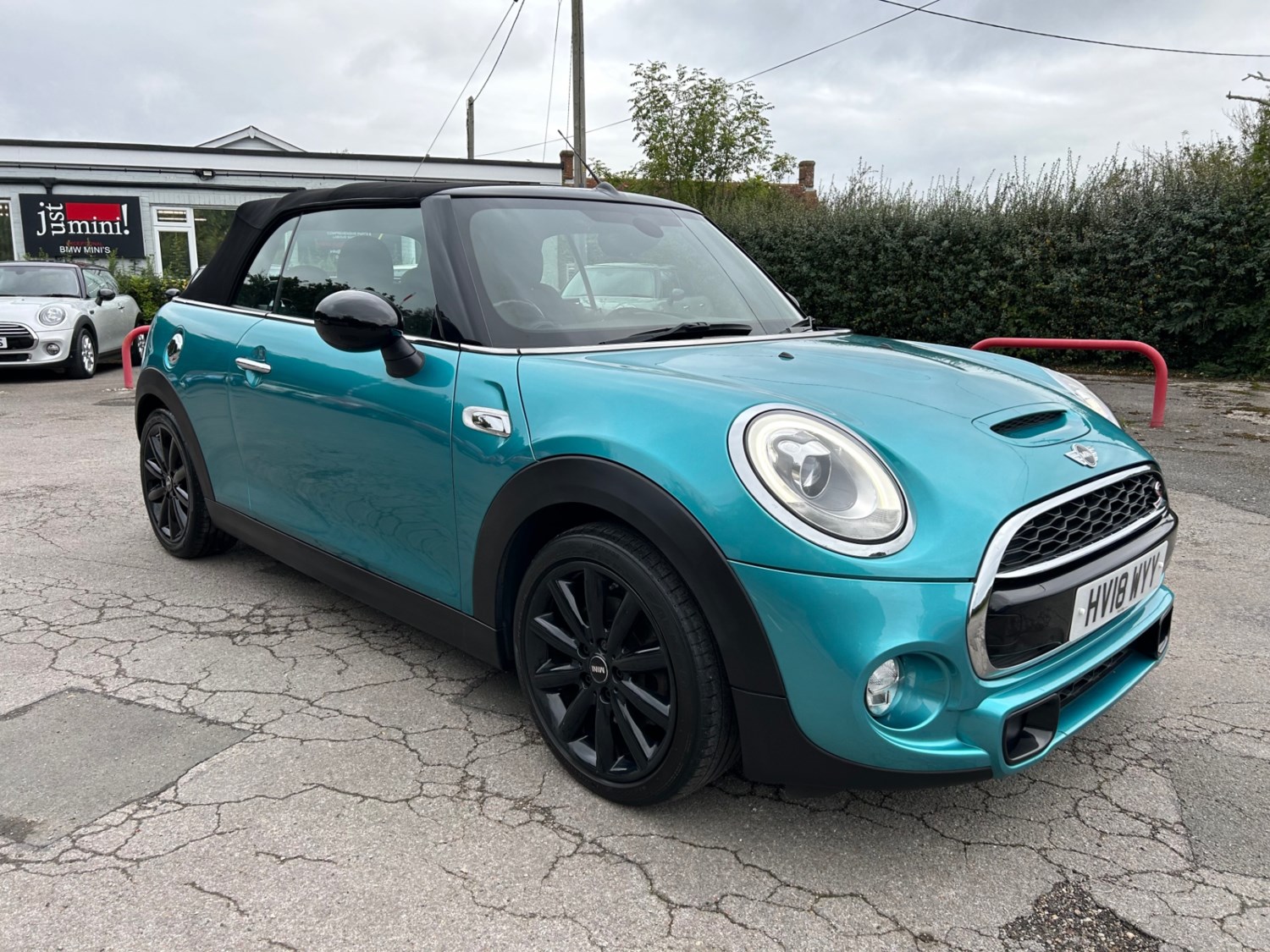 MINI Convertible Listing Image