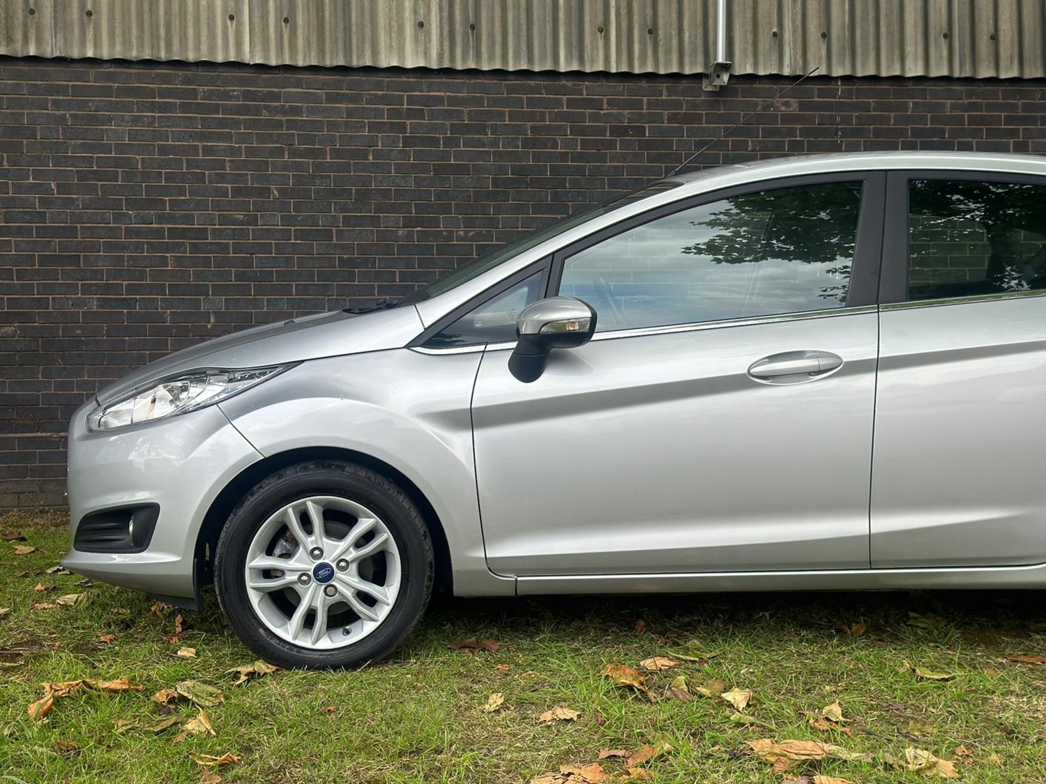 Ford Fiesta Listing Image