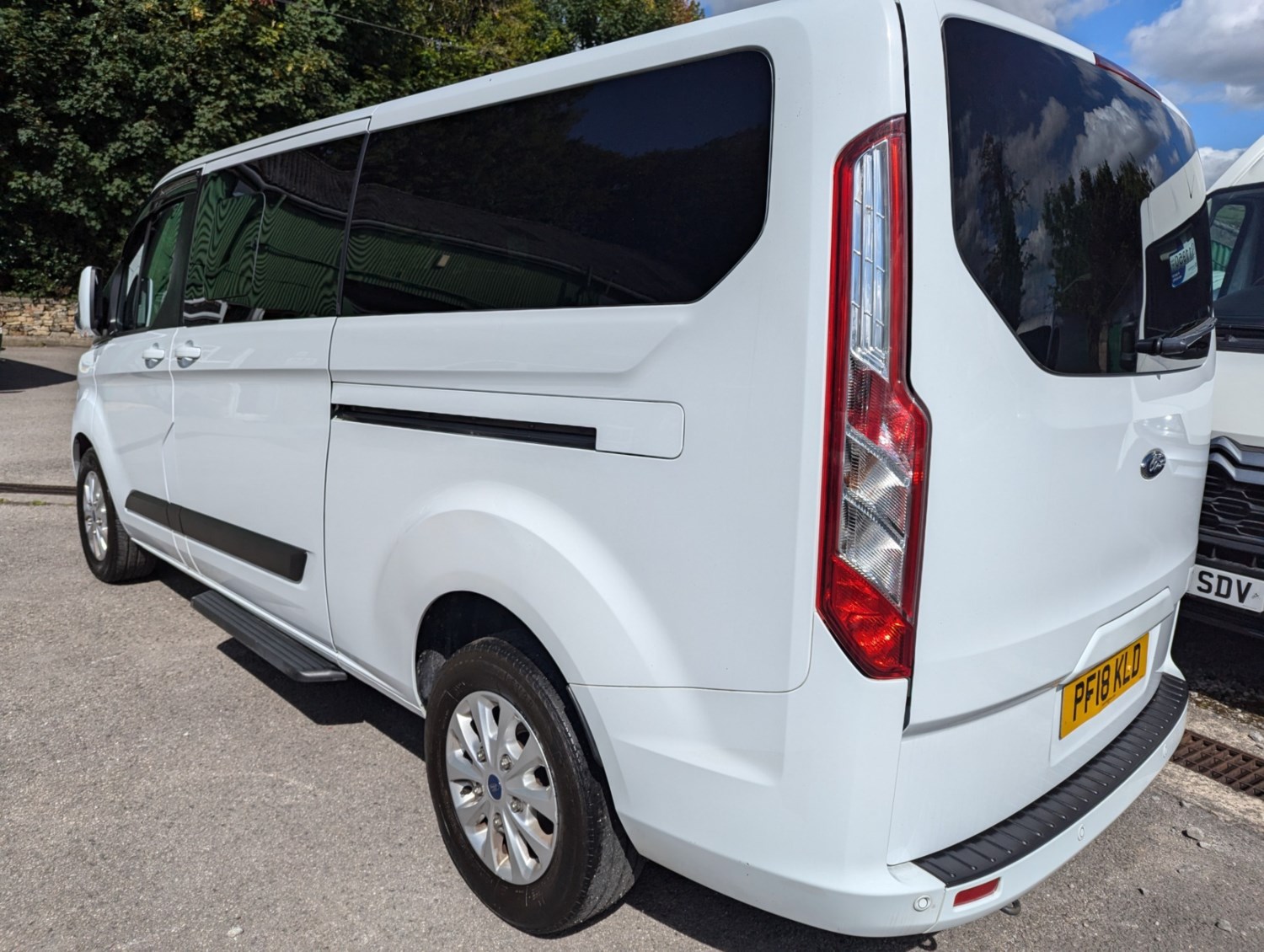 Ford Tourneo Custom Listing Image