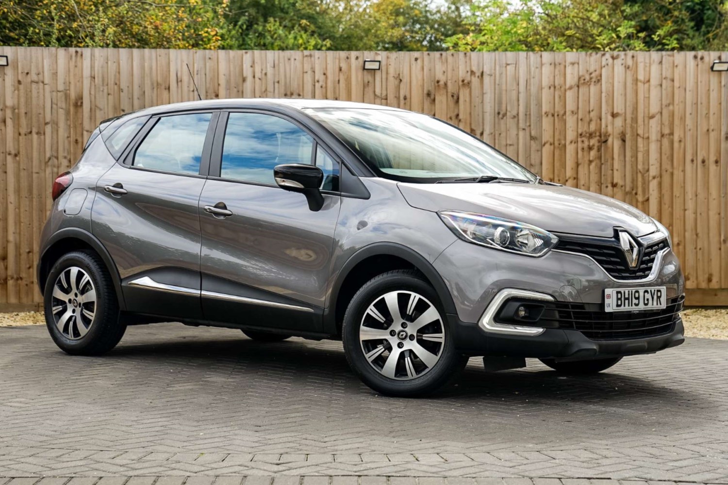 Renault Captur Listing Image