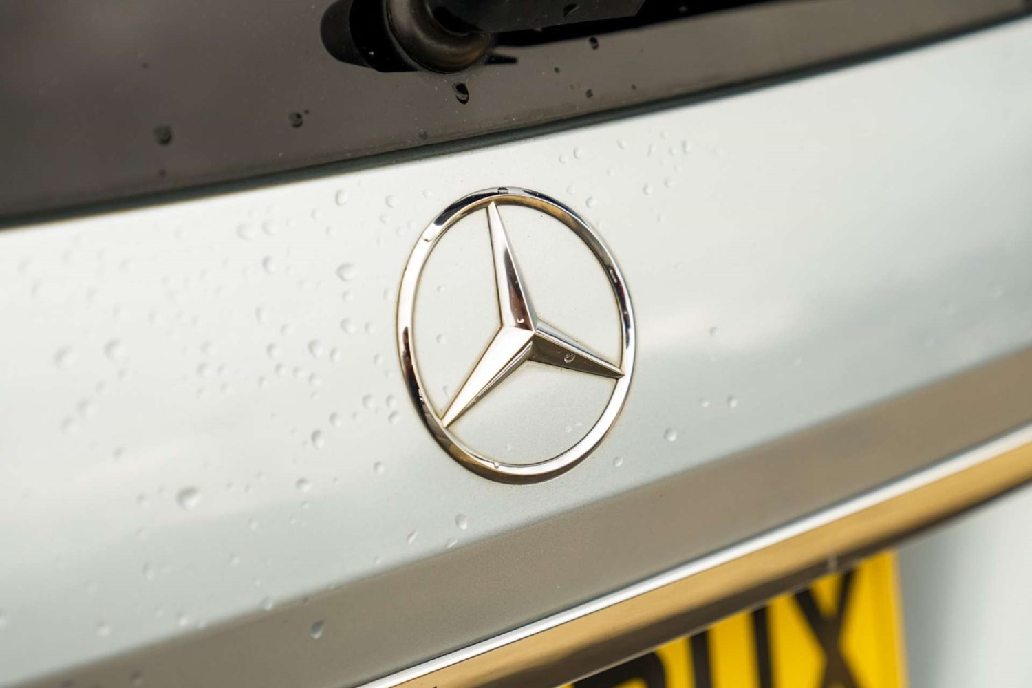 Mercedes-Benz M-Class Listing Image