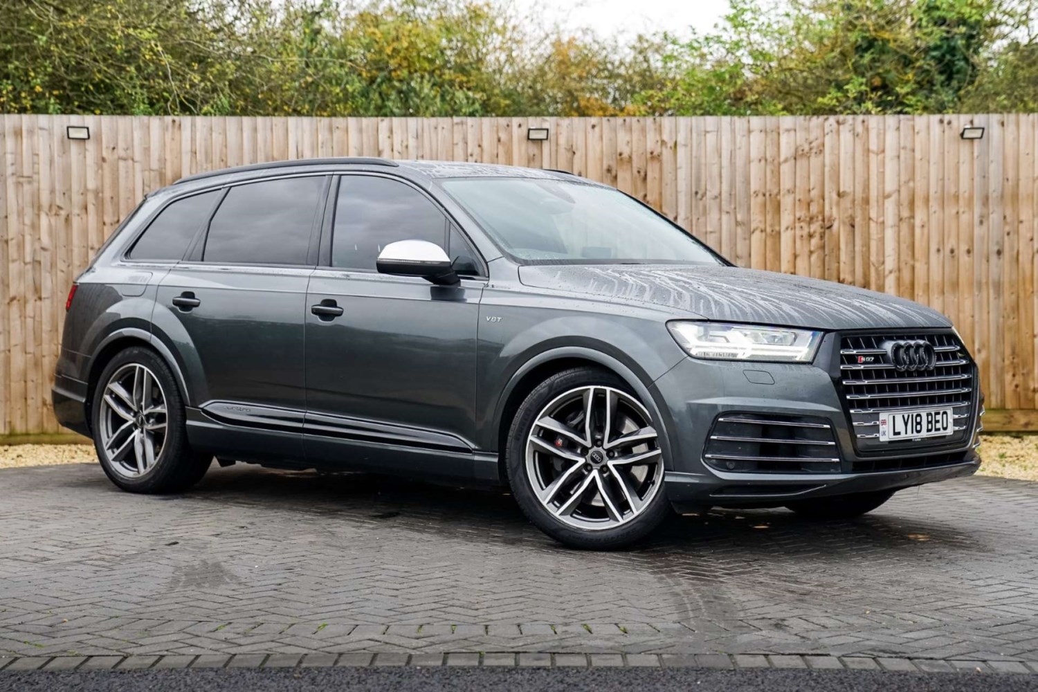 Audi Q7 Listing Image