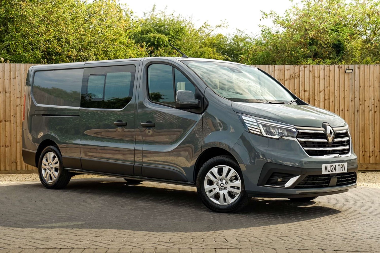 Renault Trafic Listing Image