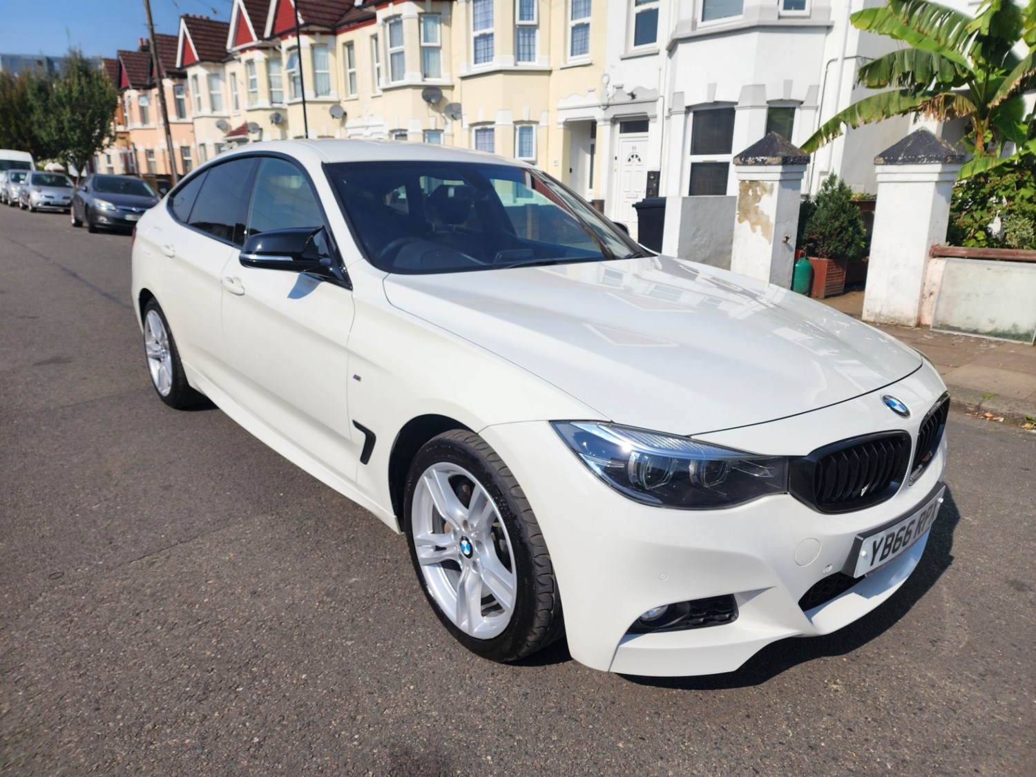 BMW 3 Series Listing Image