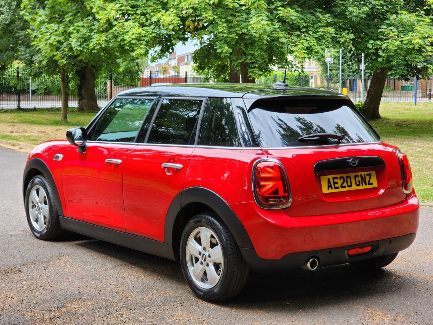 MINI Hatch Listing Image